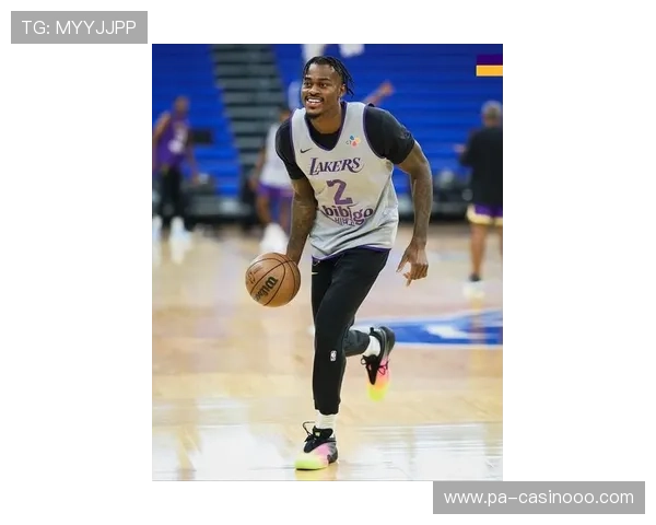 湖人晒最新训练照全队斗志高涨核心状态回升新赛季强势反弹可期 湖人晒最新训练照全队斗志高涨核心状态回升新赛季强势反弹可期